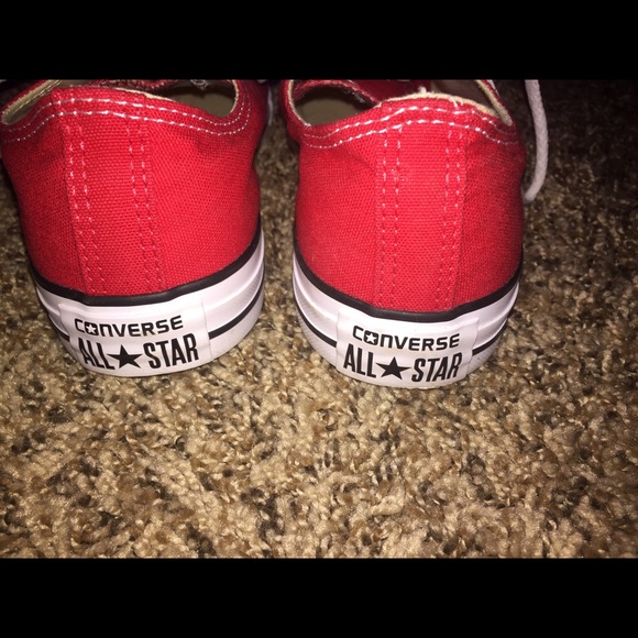 Converse ( red low tops) - Picture 4 of 6